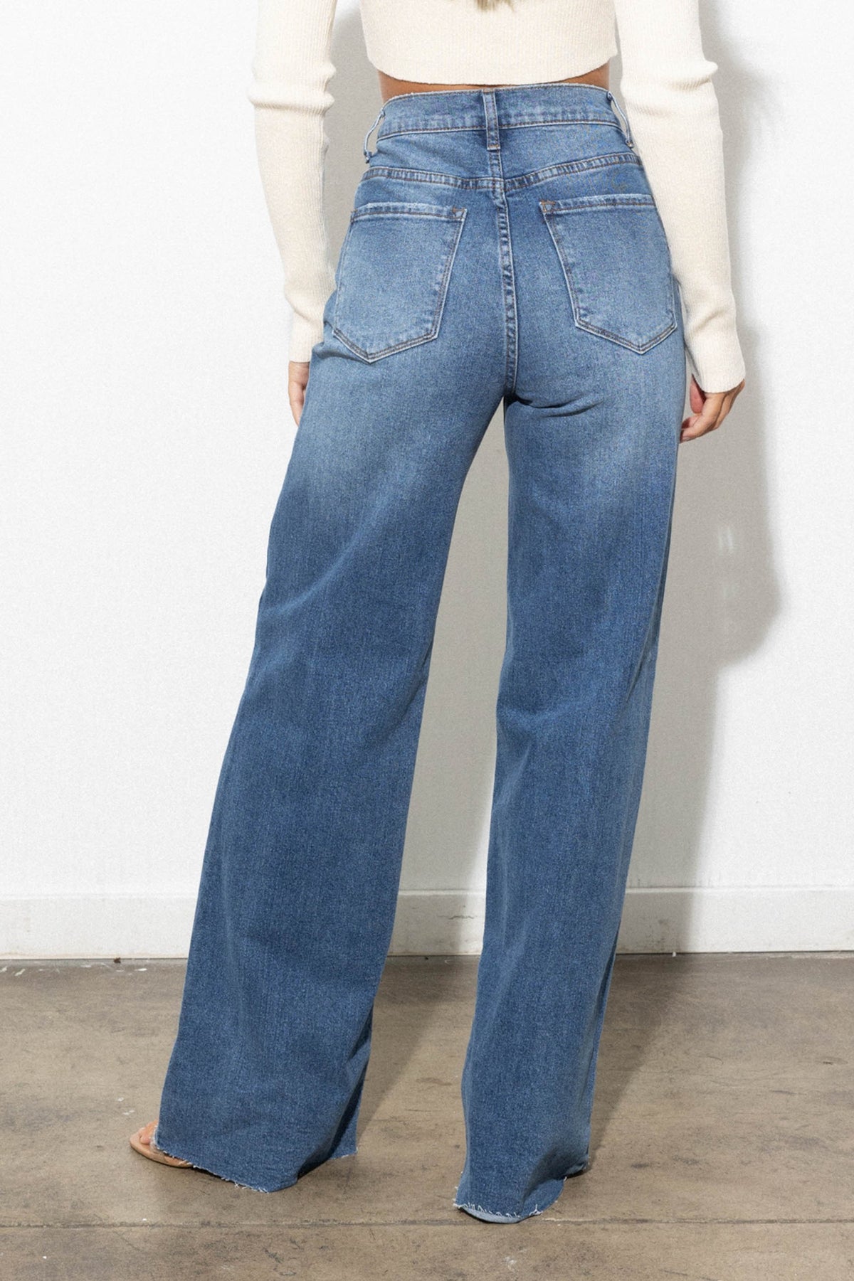 Criss Cross Jeans