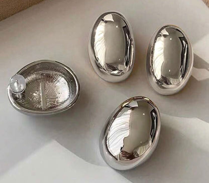Gold Oval Stud Earrings