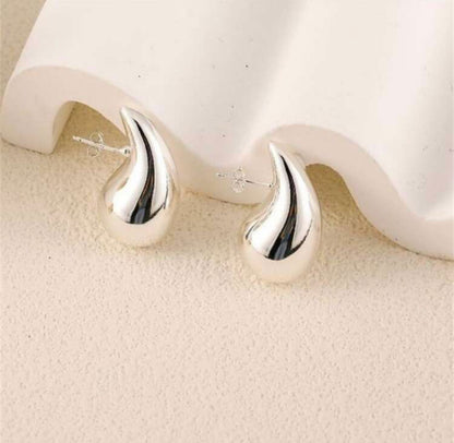 Medium Drop Earring
