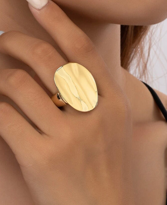 The Wave Gold Ring