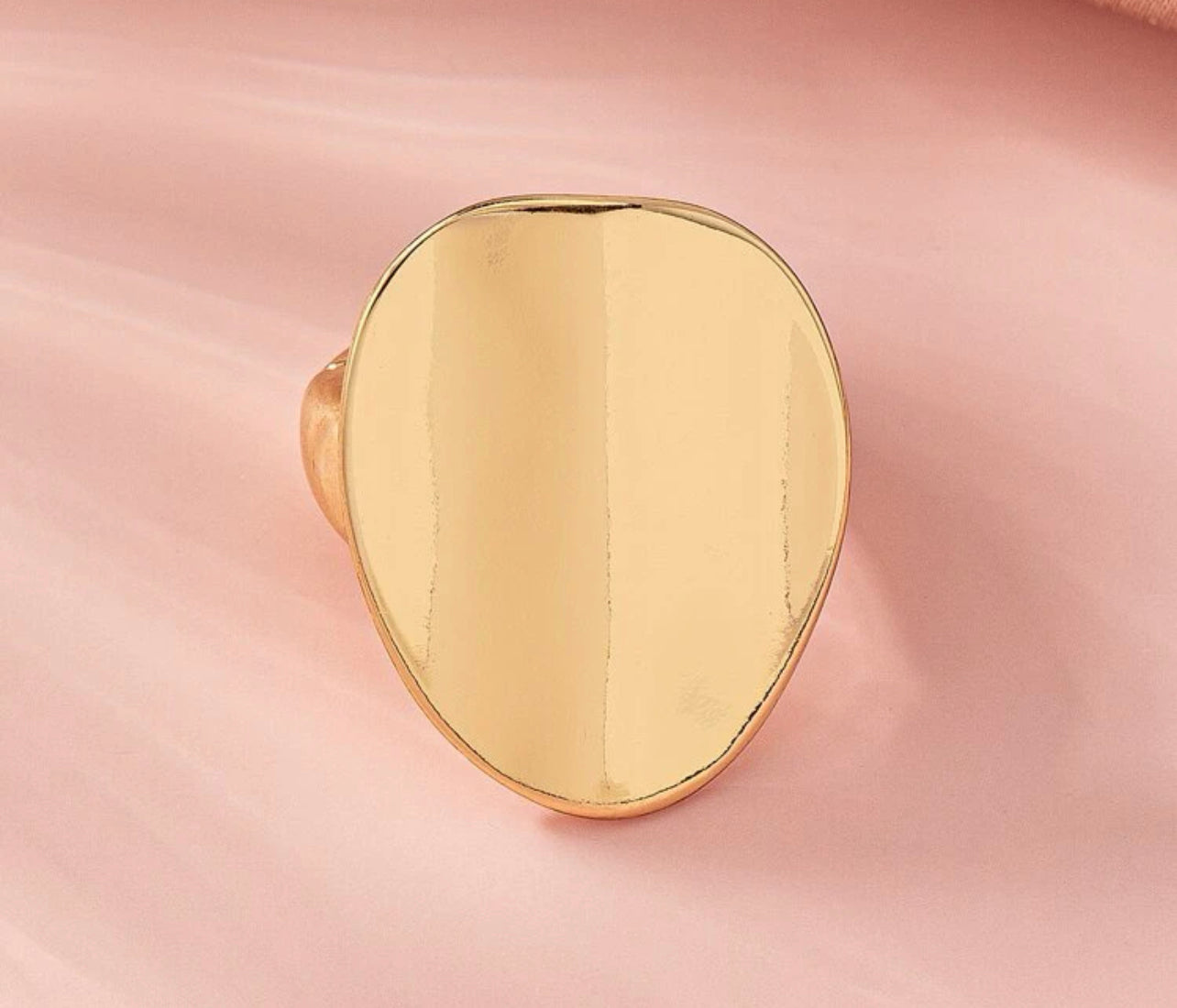 The Wave Gold Ring